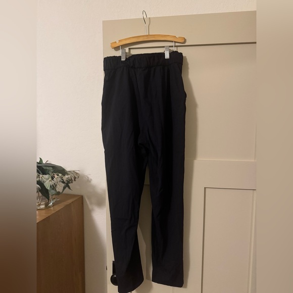 Lululemon 8 On the Fly Pant - Picture 5 of 5